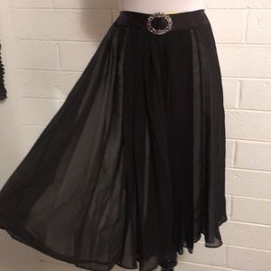 Tahari Sheer Skirt With Buckle Size 6